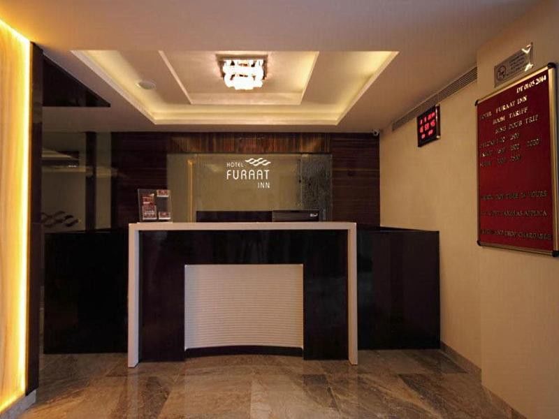 Hotel Ashray Inn Ахмедабад Экстерьер фото